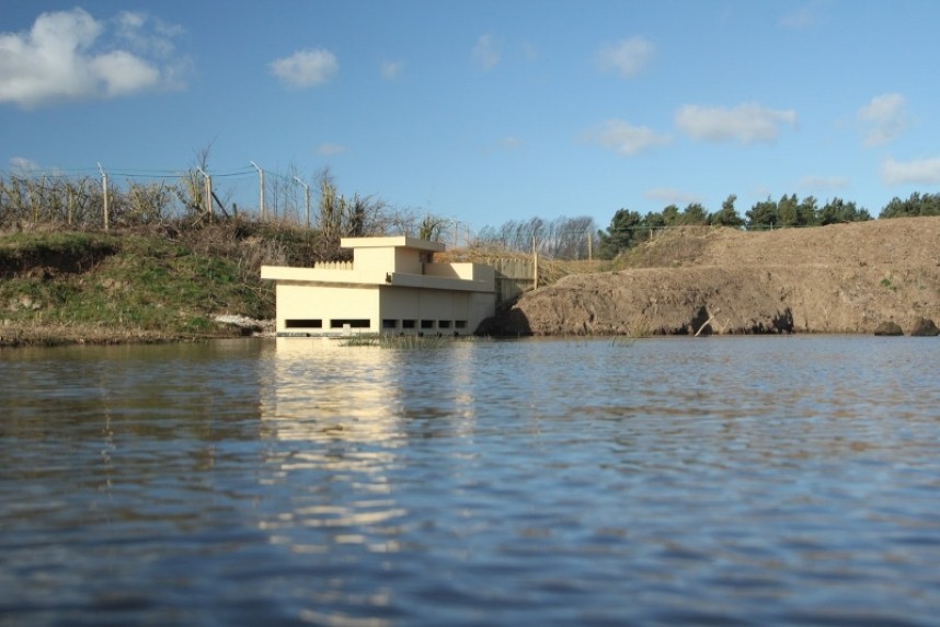  Top Hill Low photo Hide, Bird Hide or Submarine? © Top Hill Low web site blog 