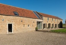 Folly Gill - Stylish Stays