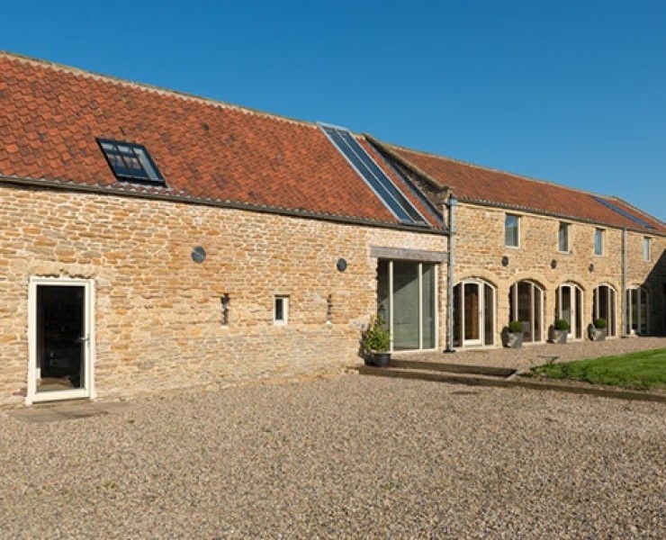 Folly Gill - Stylish Stays